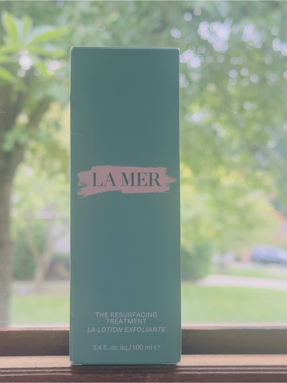 La Mer Resurfacing Treatment - Mint Green & Blush Logo